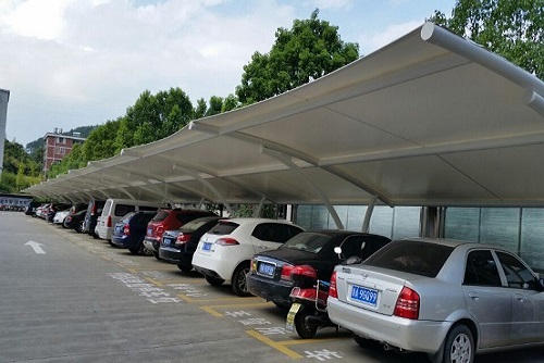 鋼膜結(jié)構(gòu)停車棚